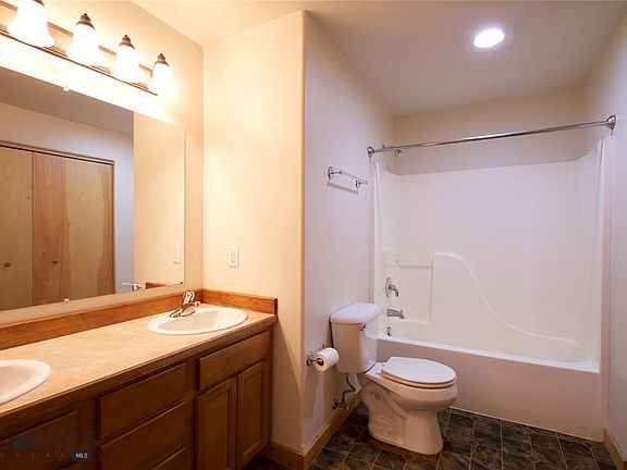 5th image of 4817 Glenwood Dr APT 4