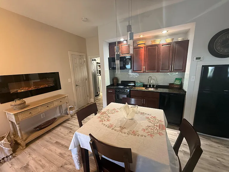 1021 Bay Dr #B — Photo 13