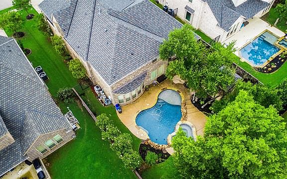 4th image of 3712 Valencia Ct