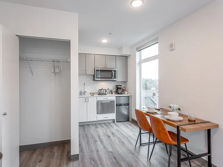 Fifty-Two Apartments — Photo 61