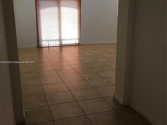 4th image of 10870 NW 88th Ter Unit 223