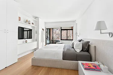 Rented by New York Casas Ltd.