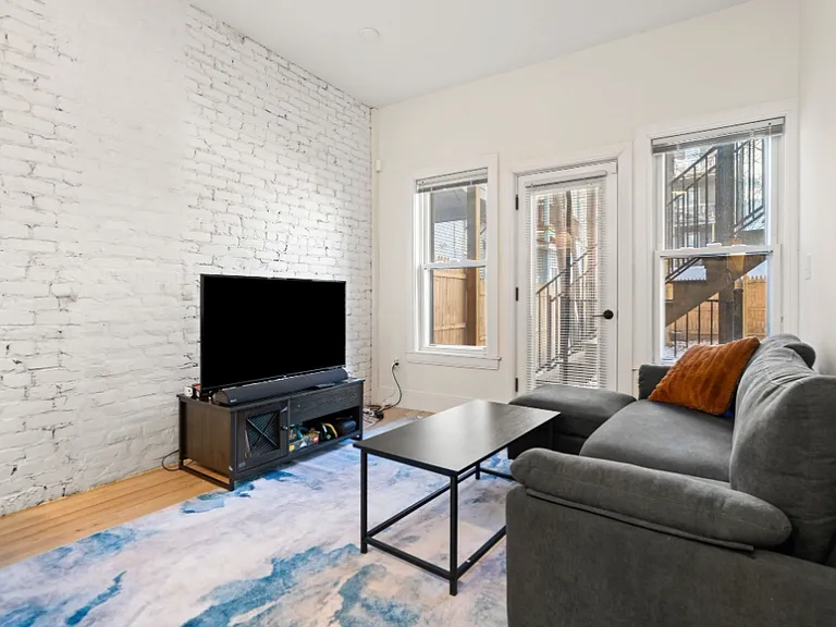 308 Saratoga St #1 — Photo 2