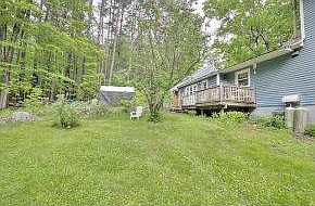 25 x 8 Deck off Family Room