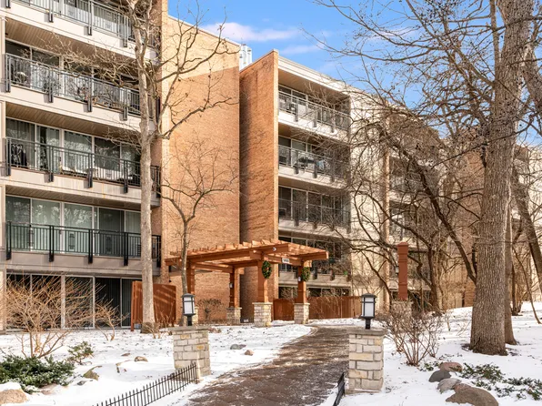 5900 Oakwood Dr APT 1E, Lisle, IL 60532