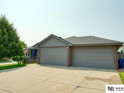 19501 Wirt St, Elkhorn, NE, 68022