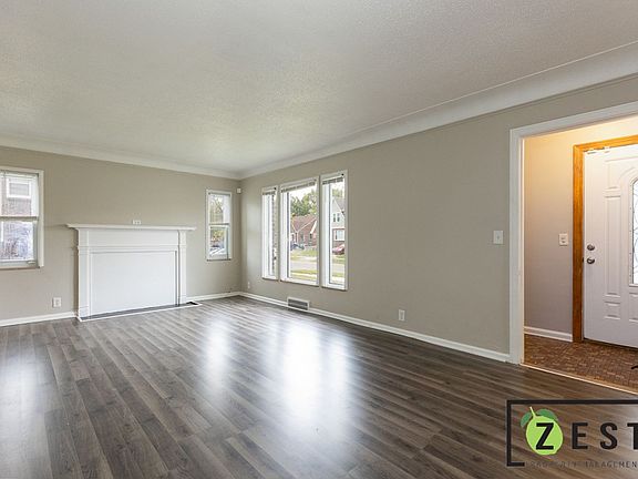 5th image of 4708 Berkshire St