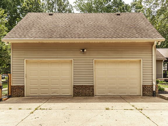 5th image of 205 Overlook Ct