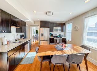 30-32 Clay St #3F, Cambridge, MA 02140