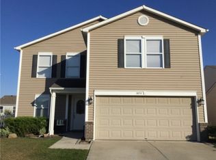 8214 S Firefly Dr, Pendleton, IN 46064