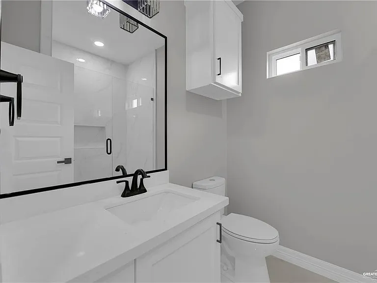 1305 W Oscar St — Photo 11