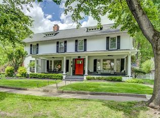 64 Maple St, Chagrin Falls, OH 44022