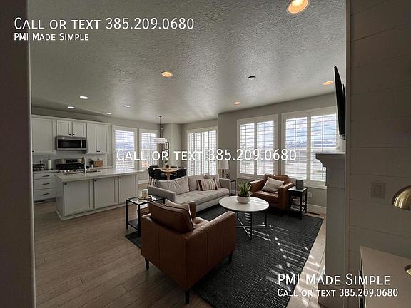 4th image of 3193 N Meadow View Dr