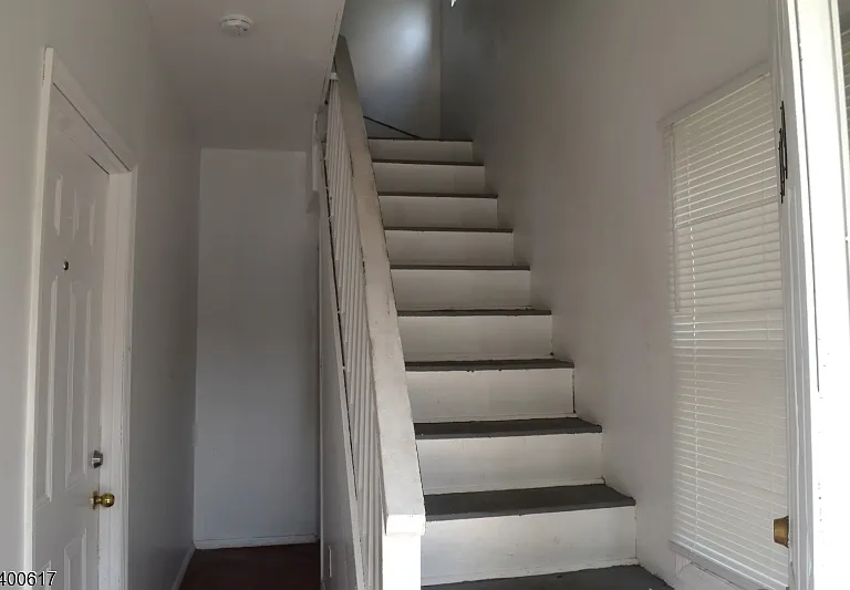 129 Central Pl #2 — Photo 5