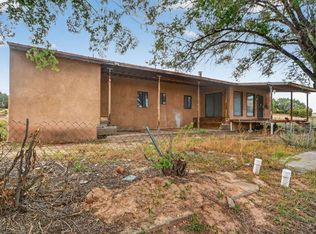 4 Barranquenos Rd, Santa Fe, NM 87506