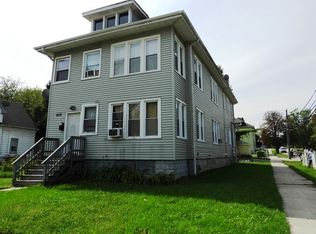 902 S Martin Luther King Jr Ave, Waukegan, IL