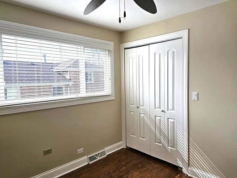 734 N Neva Ave — Photo 14