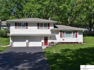 3512 S 105th St, Omaha, NE 68124