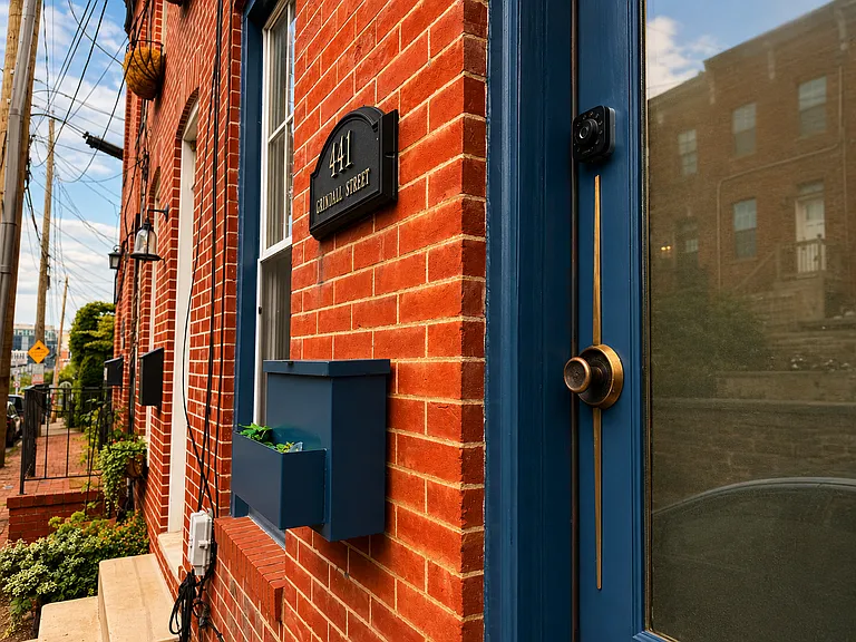 441 Grindall St — Photo 3
