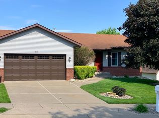 3617 N Birchwood Ave, Davenport, IA