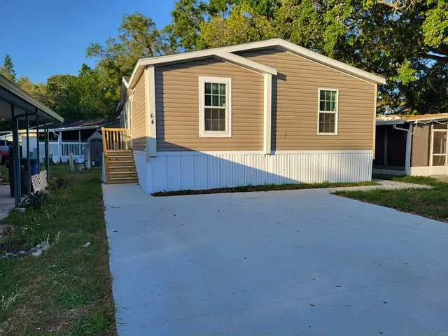 3 bed, 2.0 bath, 1120 sqft, $1,590 — Photo 1