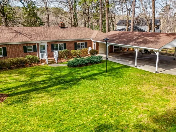 142 Swift Creek Ln, South Chesterfield, VA 23834