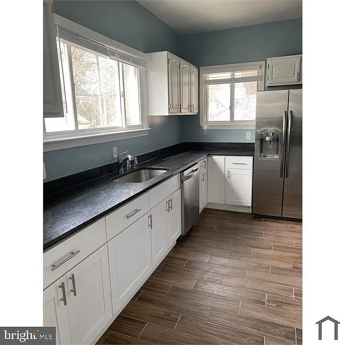 6 bed, 2361 sqft, $6,800 — Photo 4