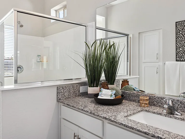The Logan at Ellsworth — Photo 18