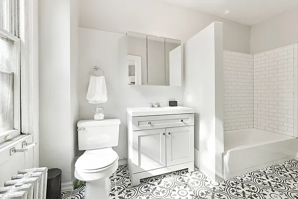 Rented by Sotheby's International Realty | media 21