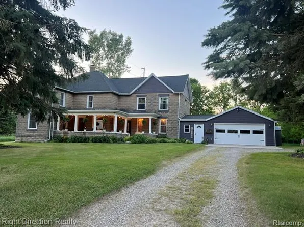 2601 Beck Rd, Howell, MI 48843