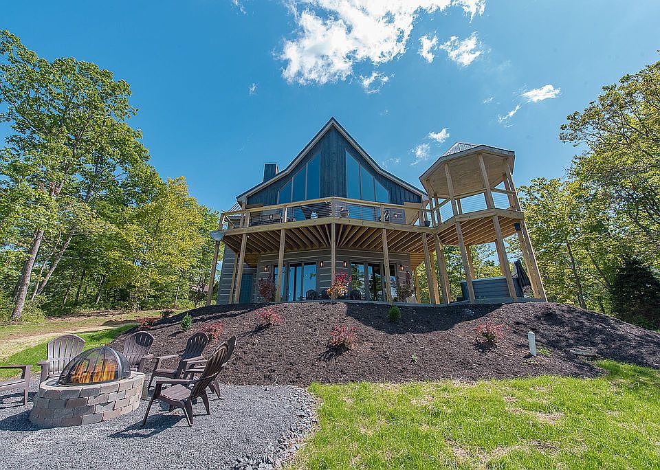 1st image of 143 Winding Estates Dr