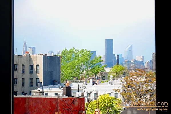 Rented by aptsandlofts.com | media 27