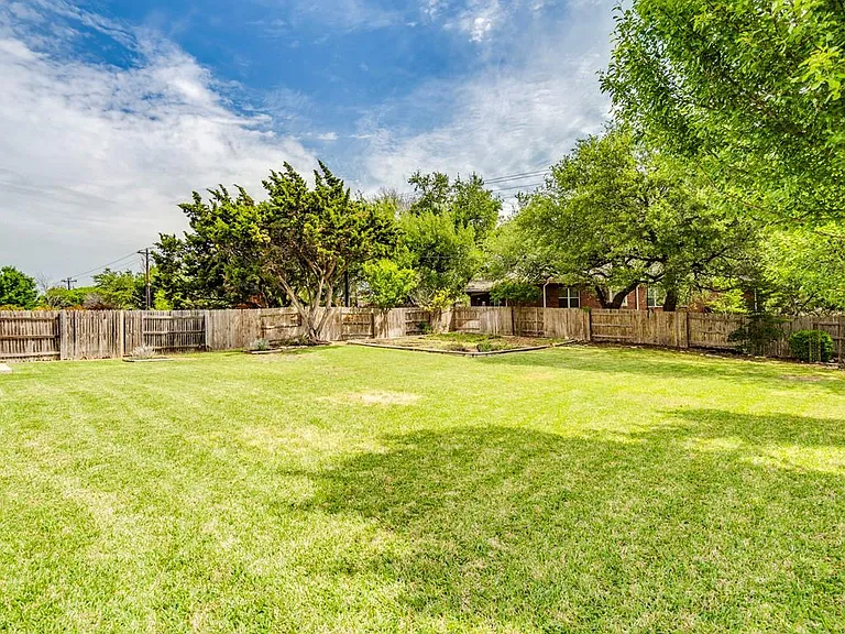 102 Trailridge Dr — Photo 28