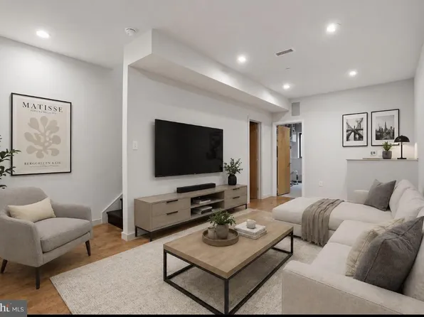 1734 Folsom St, Philadelphia, PA 19130