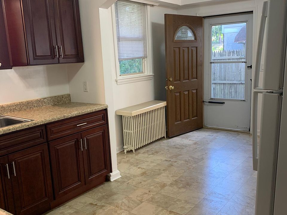 1st image of 48 Sumner Ave #1