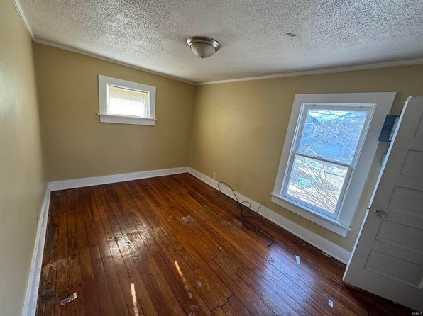 fort-wayne-indiana-73109611 picture