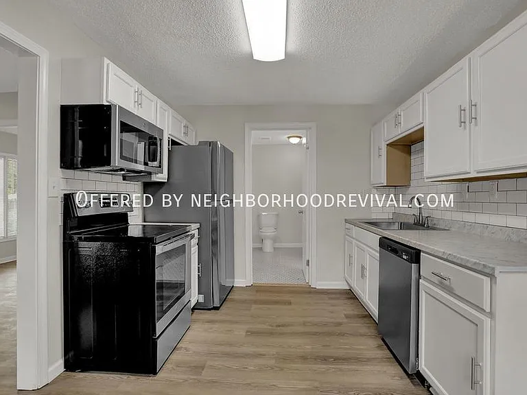 1685 S Goodlett St — Photo 20