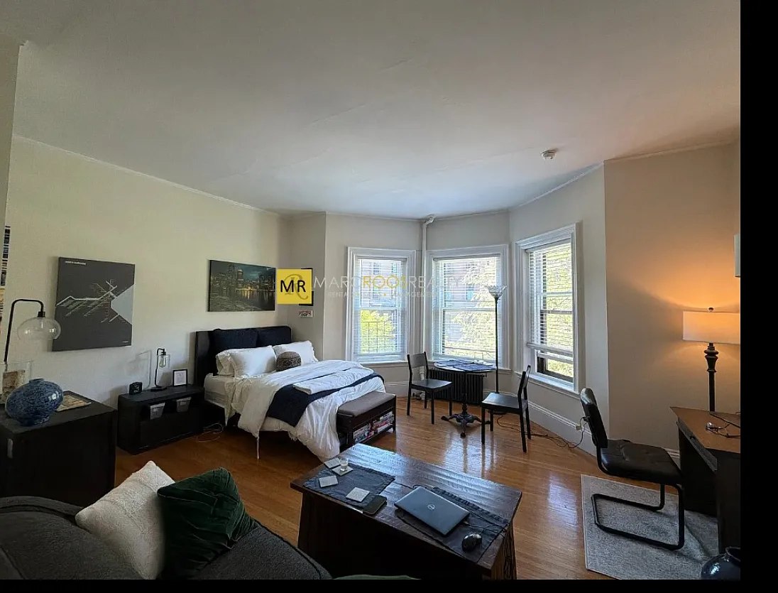 Studio, 9999 sqft, $2,700 — Photo 1