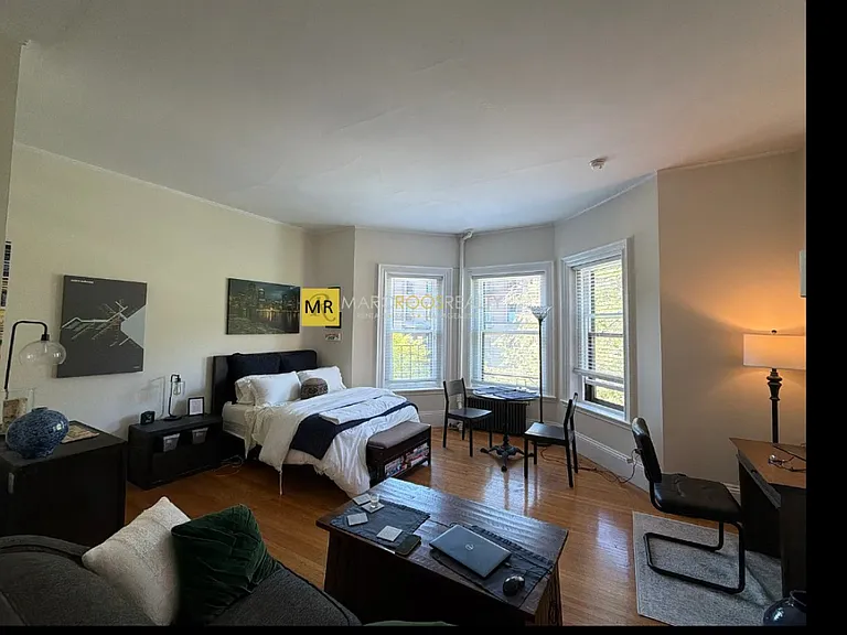 245 Beacon St #3F — Photo 1