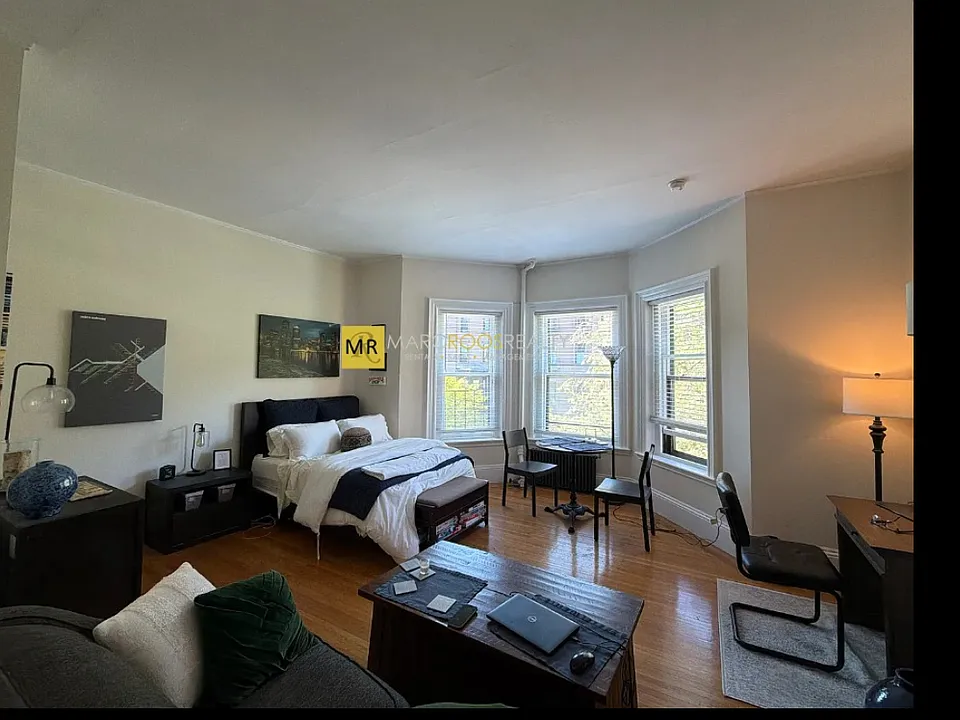 245 Beacon St #3F