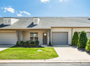 3056 Crestmont Ct, Opelika, AL 36801