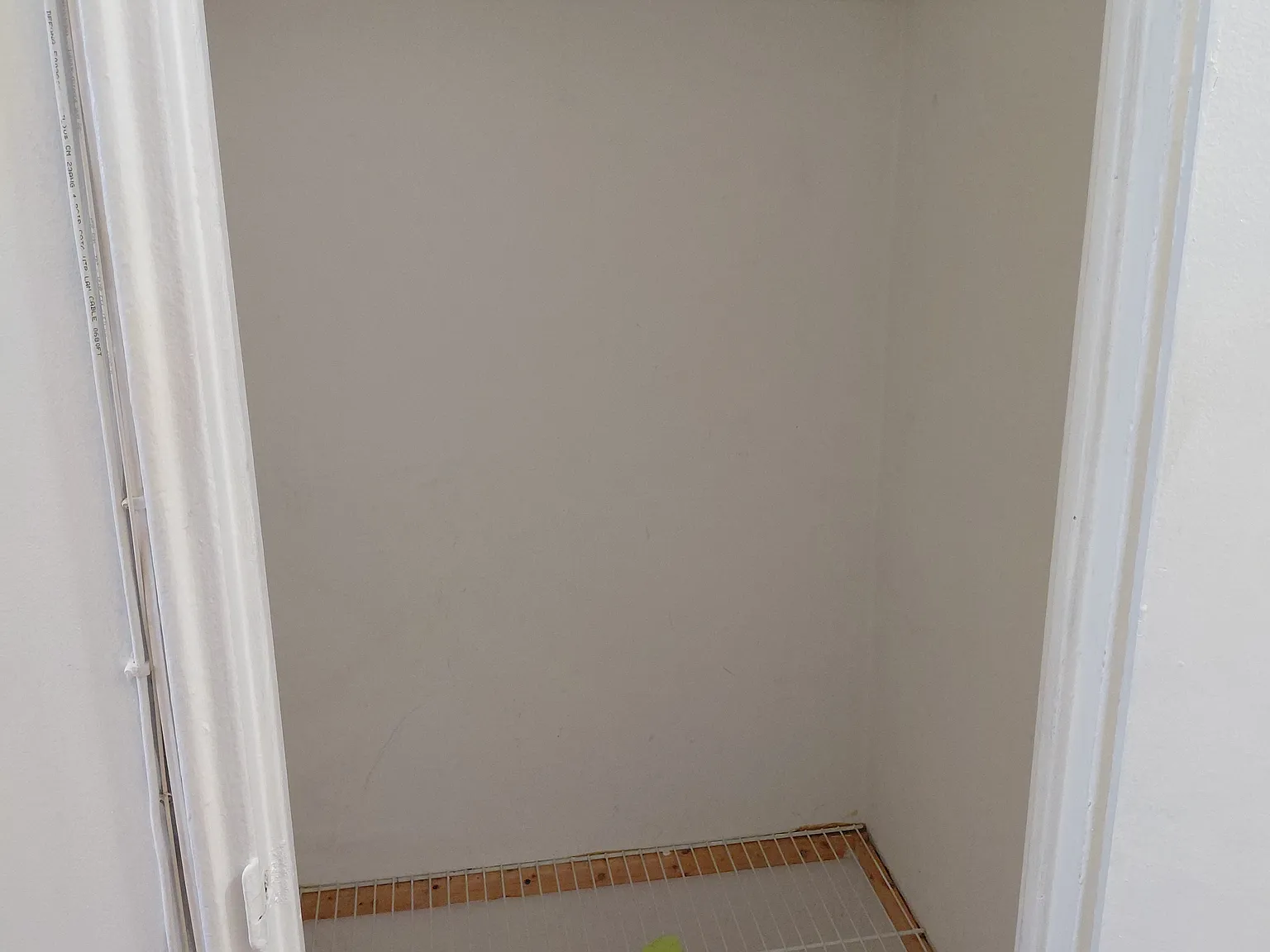 2 bed, 950 sqft, $3,300 — Photo 1