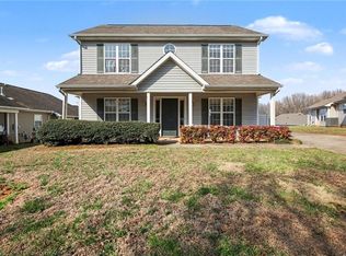 165 Cameron Way Cir, Winston Salem, NC 27103