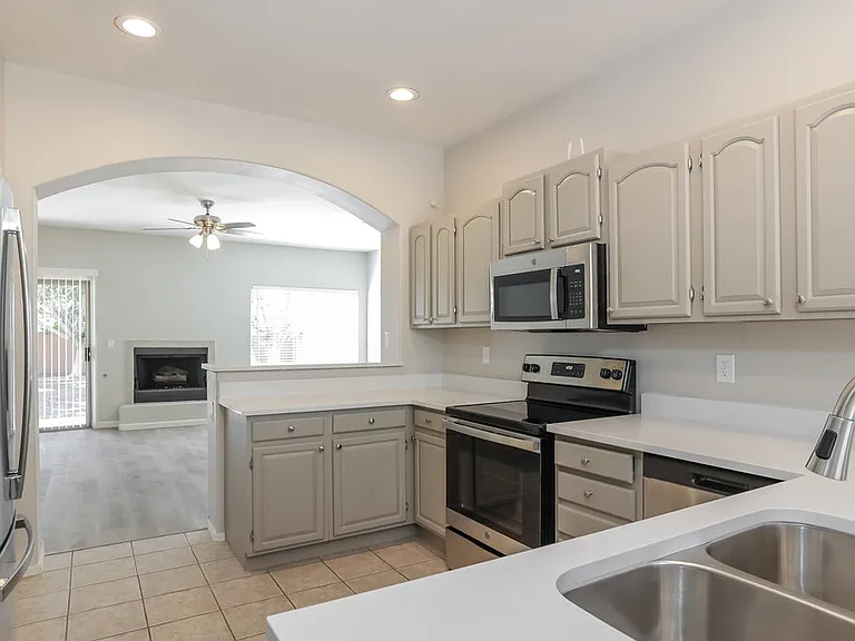 1211 E Winter Dr — Photo 9
