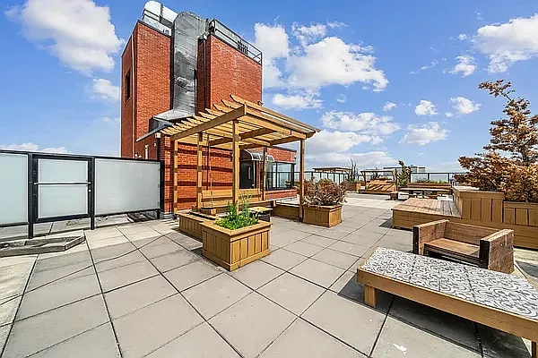 Rented by Vector New York, LLC | media 6