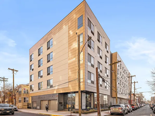 433 62nd Street image 12 of 19