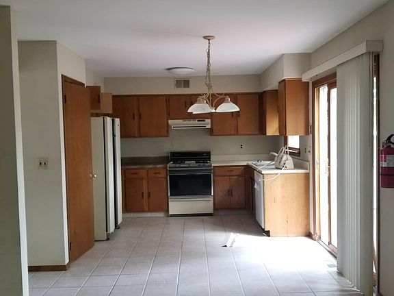 2nd image of 1319 Bay Ave