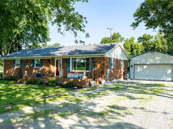 2132 Pansy Rd, Clarksville, OH 45113