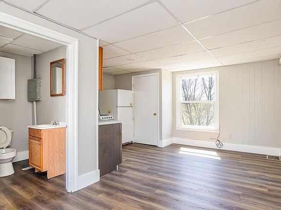 2nd image of 119 Pine Ave