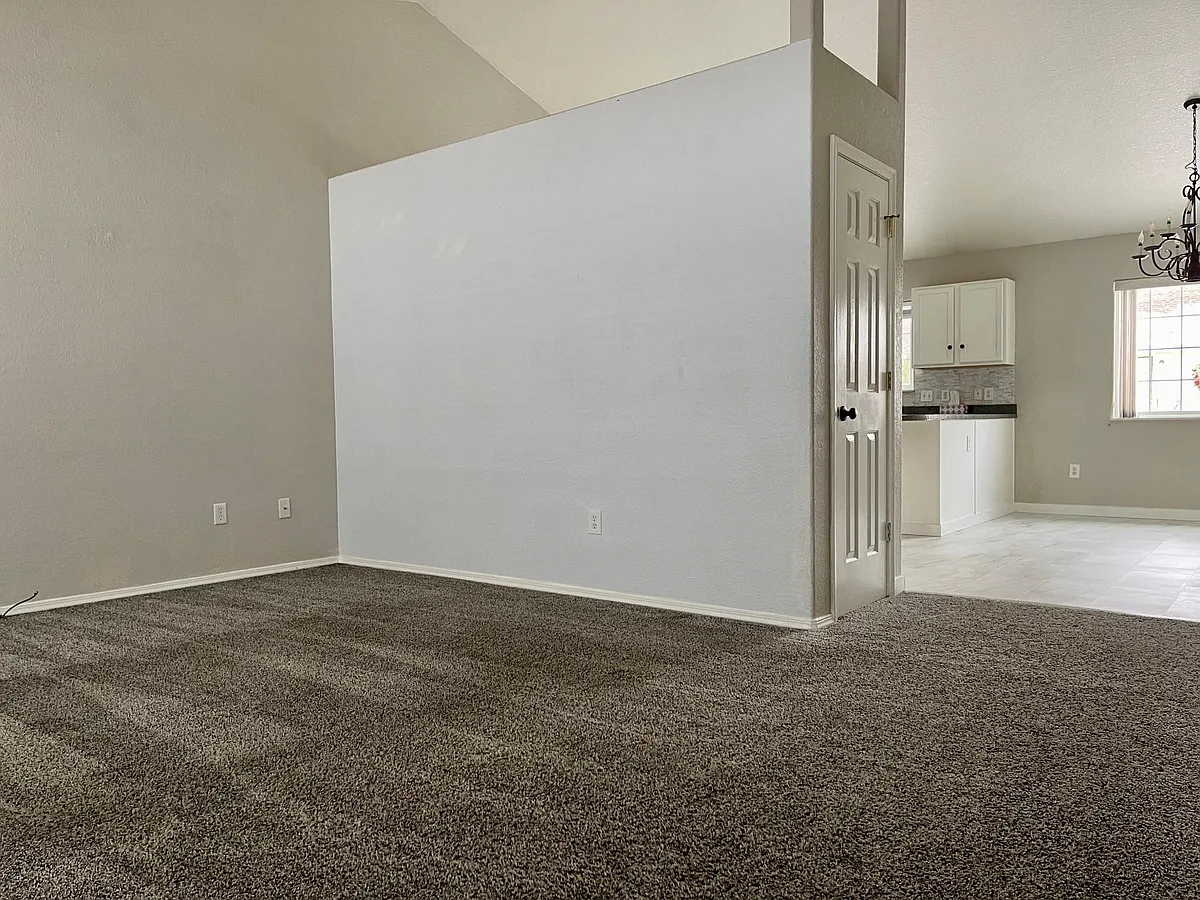 Entry Way, Living room to Kitchen - 3001 Fleet St